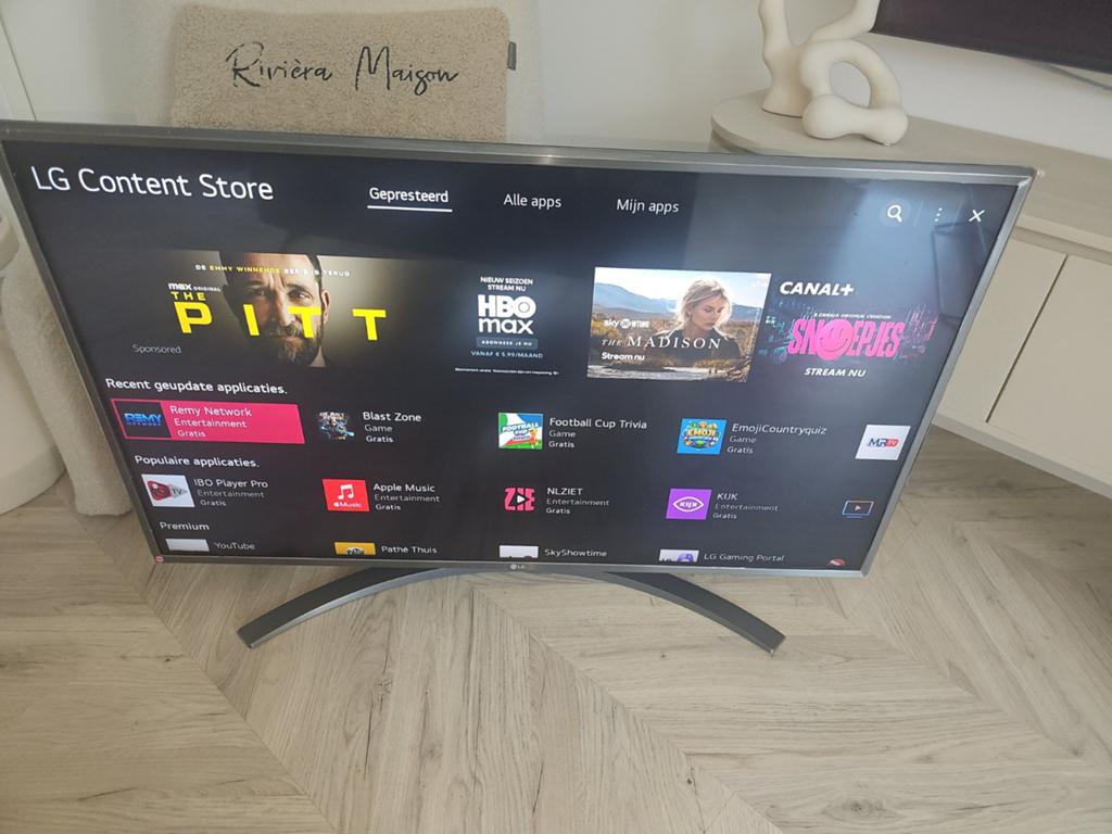 LG SMART TV 43 INCH 4K UHD APPS WEBOS AIRPLAY 2, 50 Hz, Ophalen of Verzenden, Zo goed als nieuw, 100 cm of meer