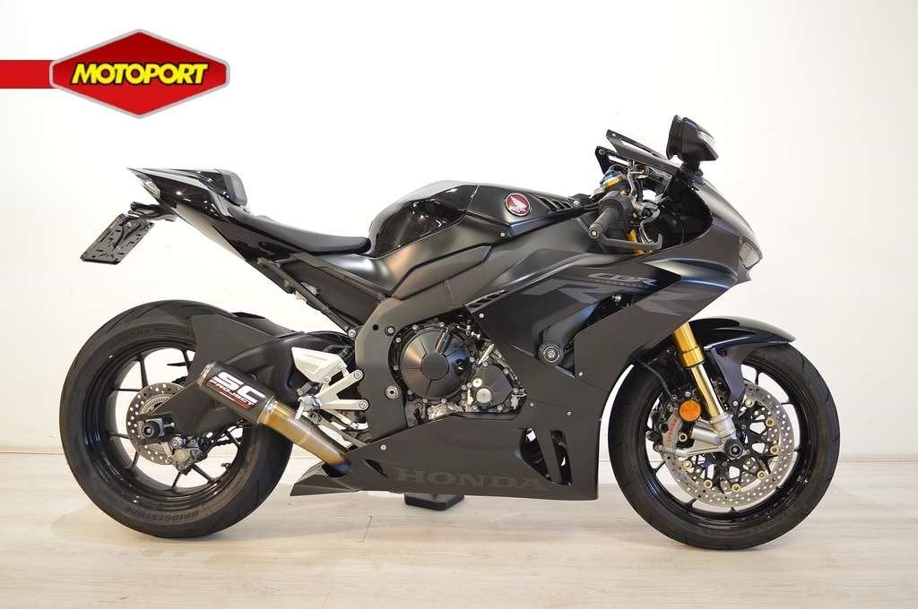 Honda CBR 1000 RR-R FIREBLADE SP (bj 2020), Motoren, Motoren | Honda, Wijngaardveld 1
9300  AALST, BE, Bedrijf, Super Sport, Mc.benelux@honda-eu.com