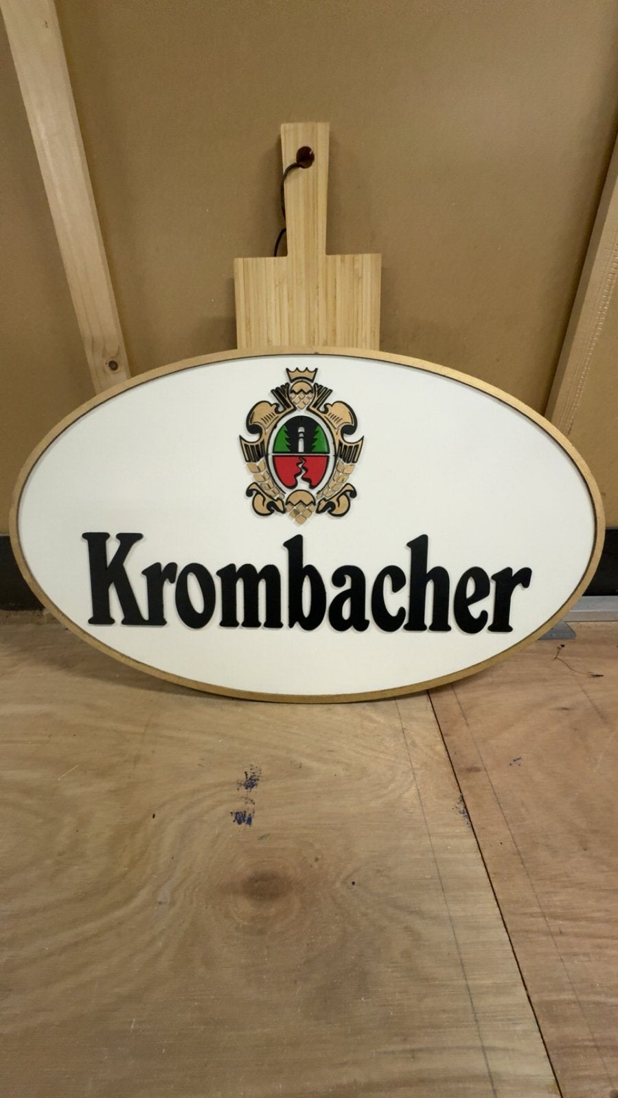 Houten Zelfgemaakte Krombacher Bord, Verzamelen, Ophalen of Verzenden, Zo goed als nieuw, Reclamebord, Plaat of Schild, Overige merken
