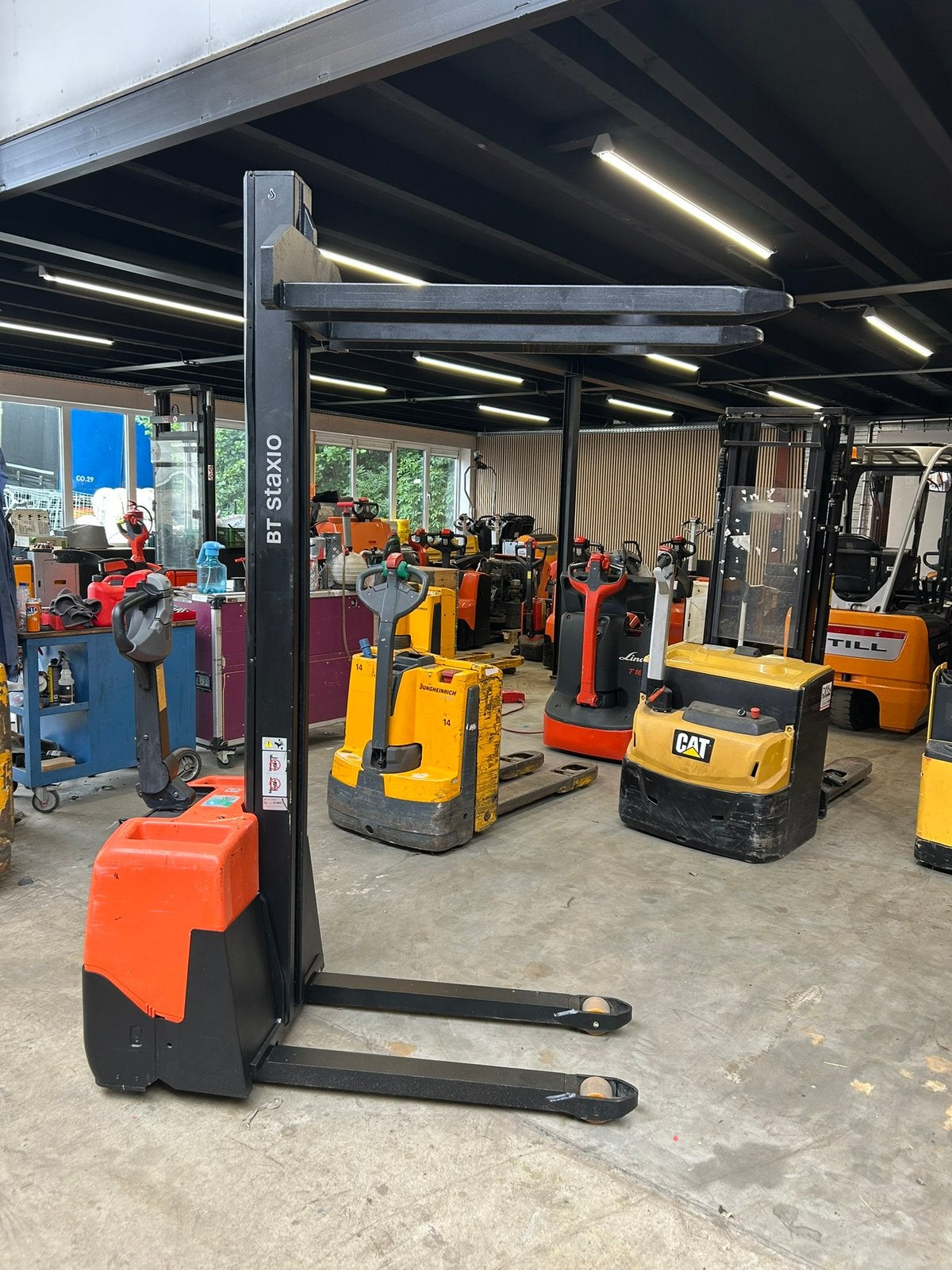 Elektrische pallet stapelaar + pompwagen, Doe-het-zelf en Verbouw, Ophalen of Verzenden