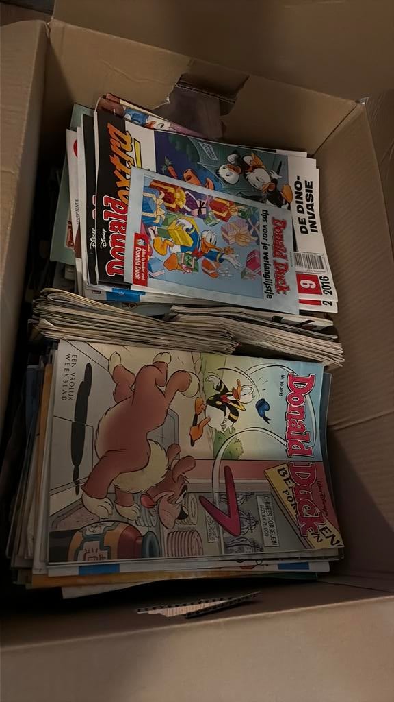 Donald duck verhuisdoos vol, Boeken, Ophalen of Verzenden, Zo goed als nieuw