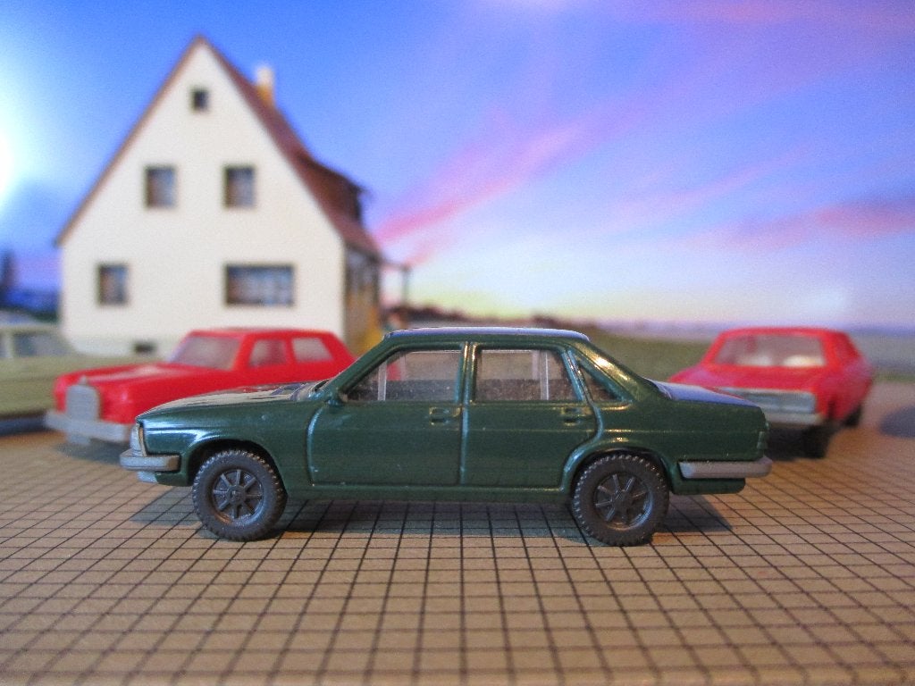 Audi 100 C2 - Fleischmann donkergroen, Ophalen of Verzenden, Zo goed als nieuw, Auto, Efsi