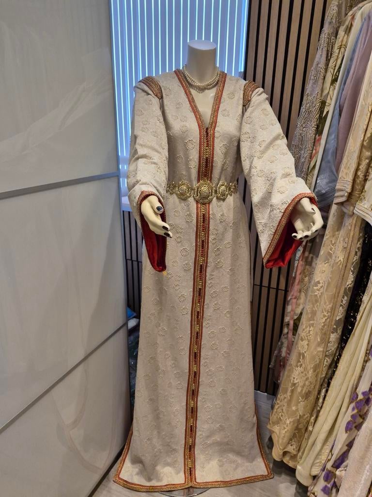Mooie brocard caftan, Ophalen of Verzenden, Zo goed als nieuw, Beige, Overige typen