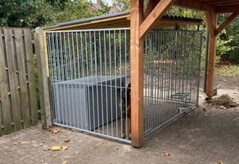 Gezocht hondenkennel met nachthok en dak, Verzenden, Nieuw, 110 cm of meer, 100 cm of meer