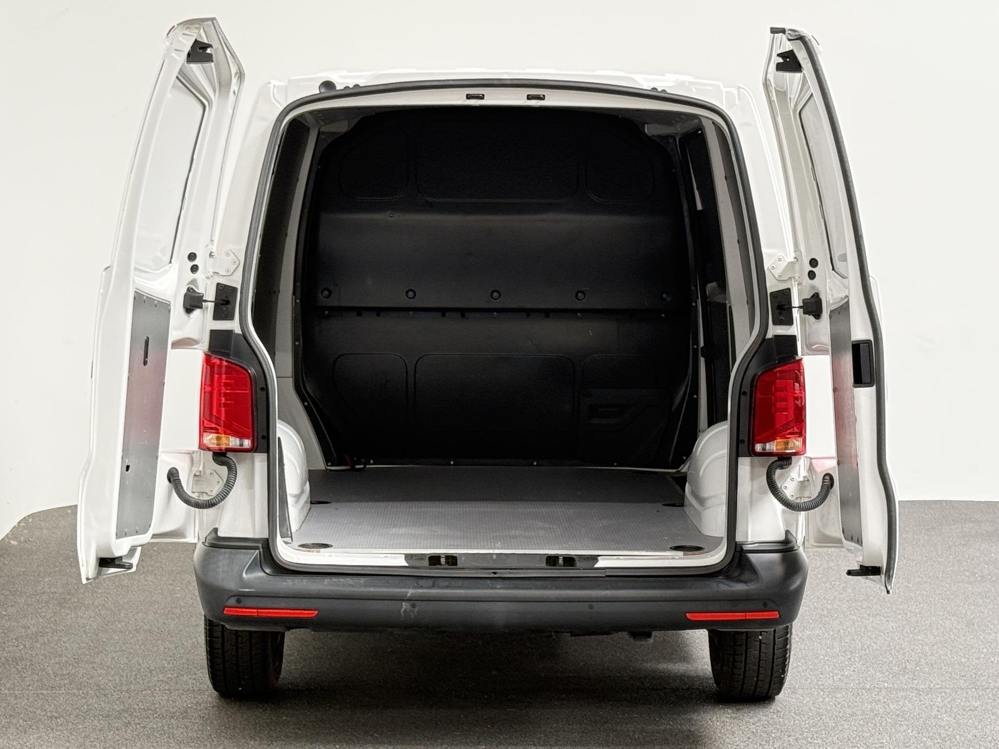 Volkswagen Transporter 2.0 TDI L1H1 150 pk DSG Comfortline A, Stof, Gebruikt, Euro 6, 4 cilinders