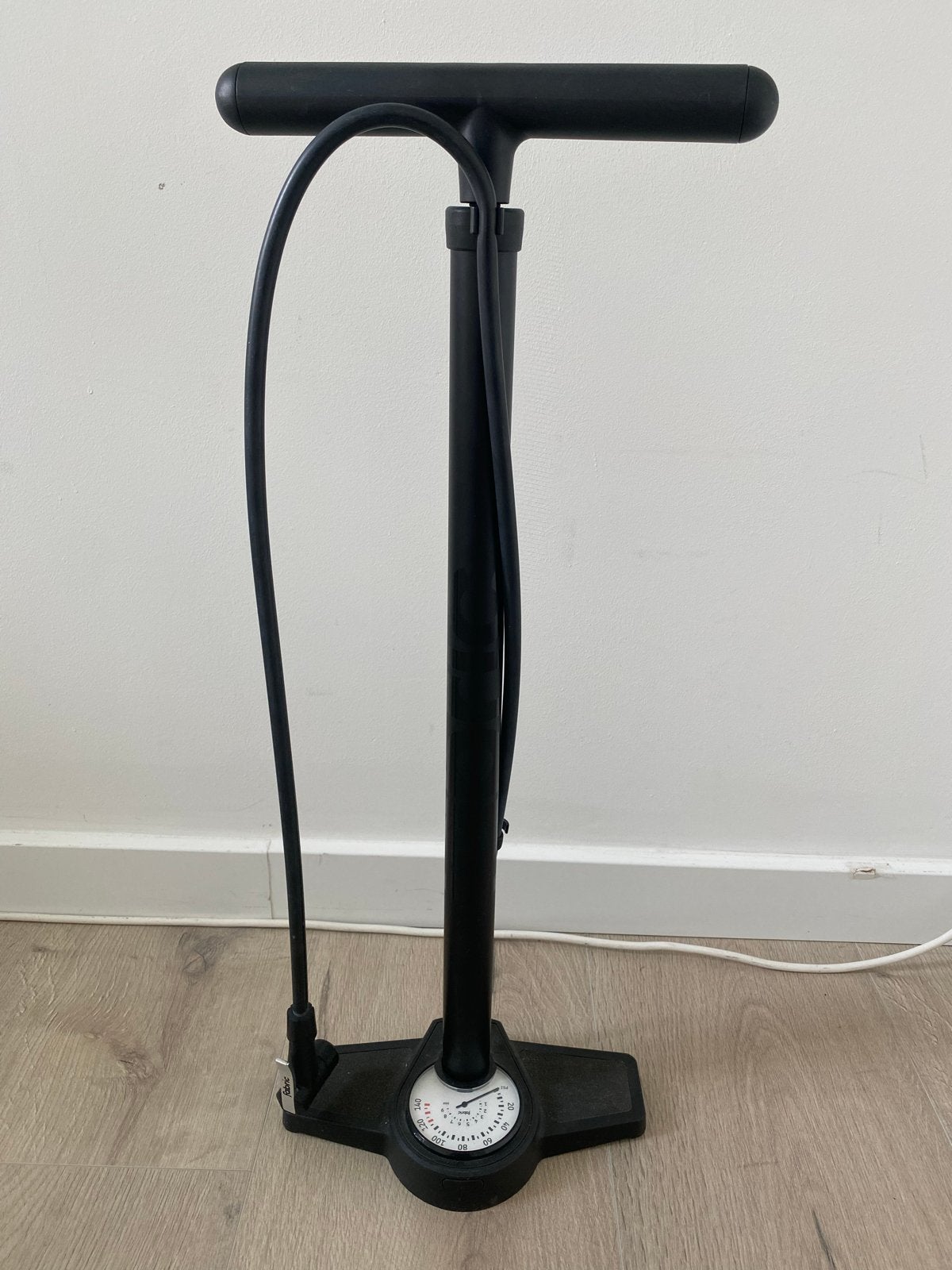 Zwarte fietspomp met drukmeter, Ophalen of Verzenden, Drukmeter, Gebruikt