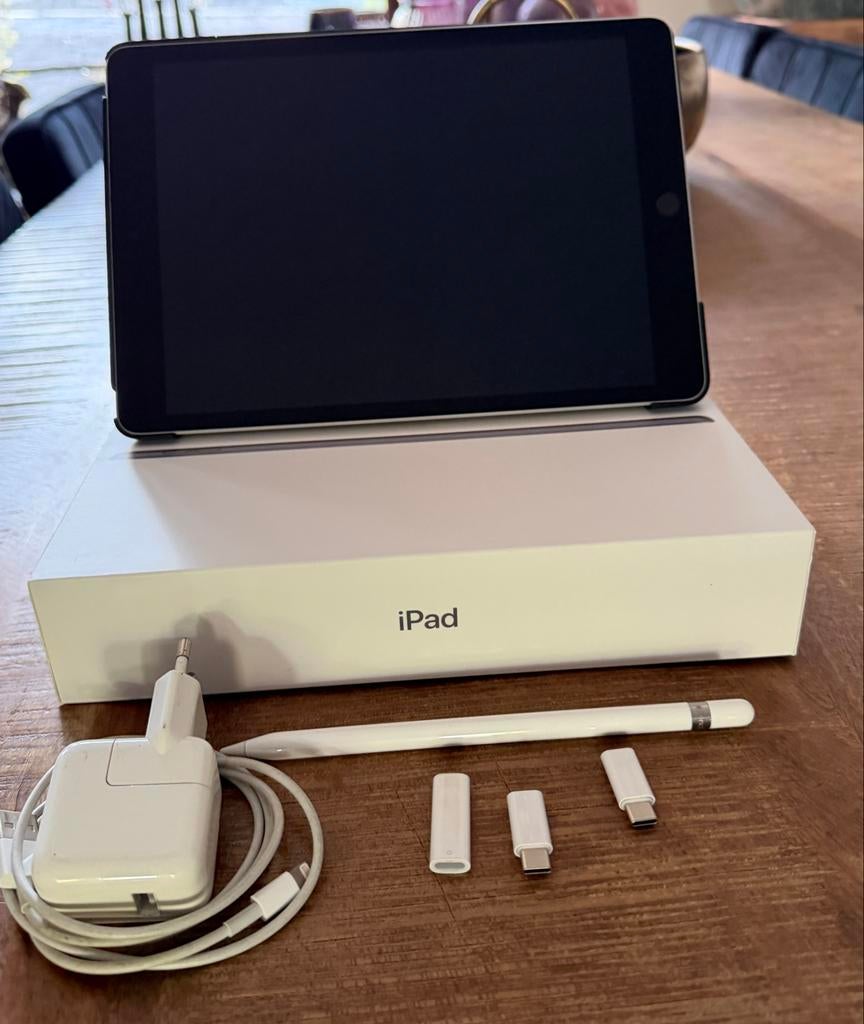Apple iPad 9e generatie 64GB Wi-Fi met Apple Pencil, Ophalen of Verzenden, Zo goed als nieuw, 10 inch, 64 GB