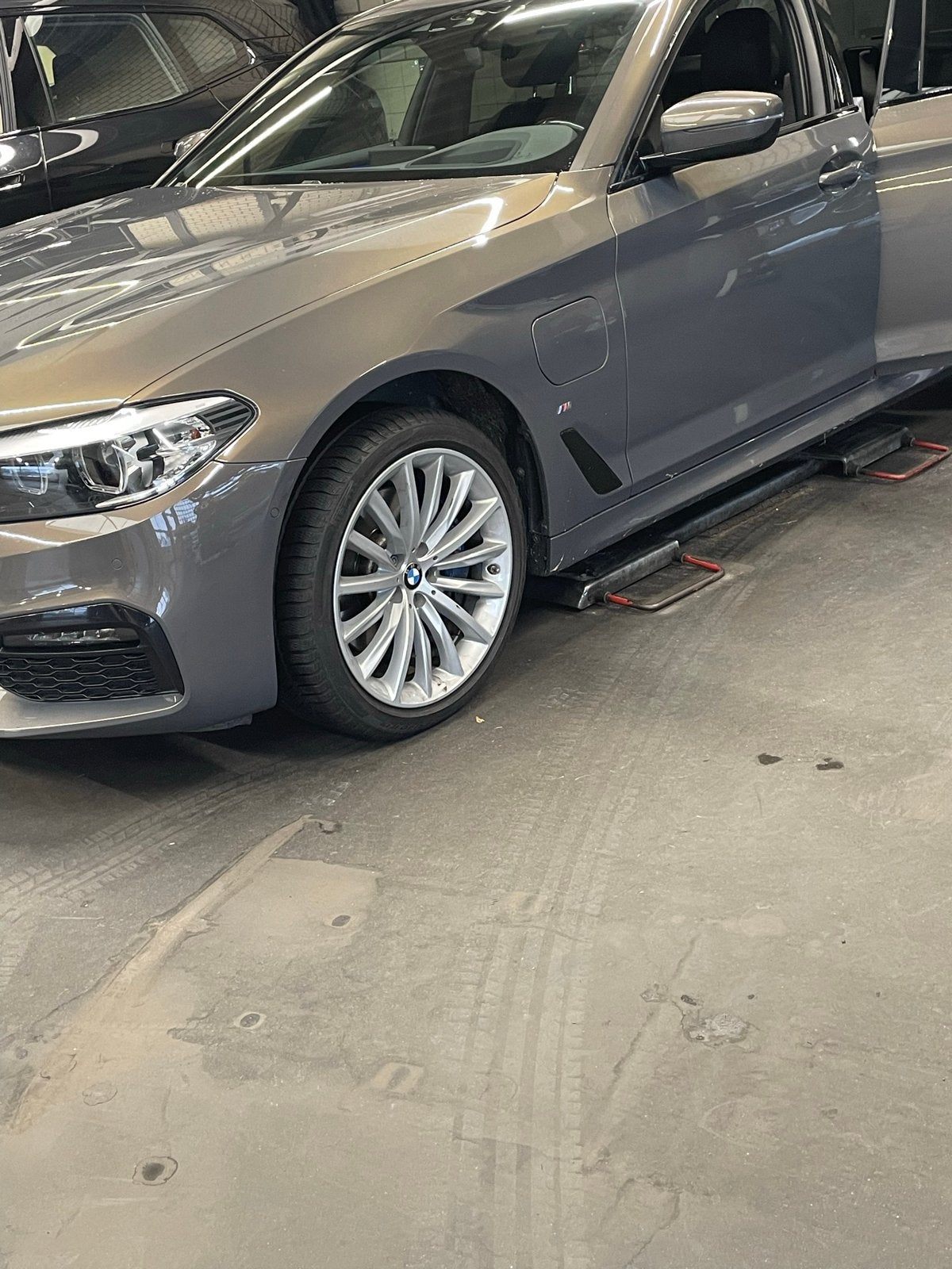 BMW 5-Serie 530e 184pk Aut. 2018 Wit, Auto's, 1998 cc, Achterwielaandrijving, Zwart, 4 cilinders