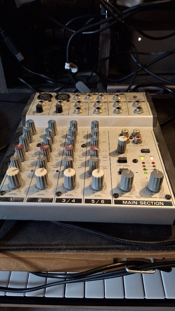 Behringer Eurorack MX602A, Muziek en Instrumenten, Mengpanelen, Ophalen of Verzenden, Gebruikt