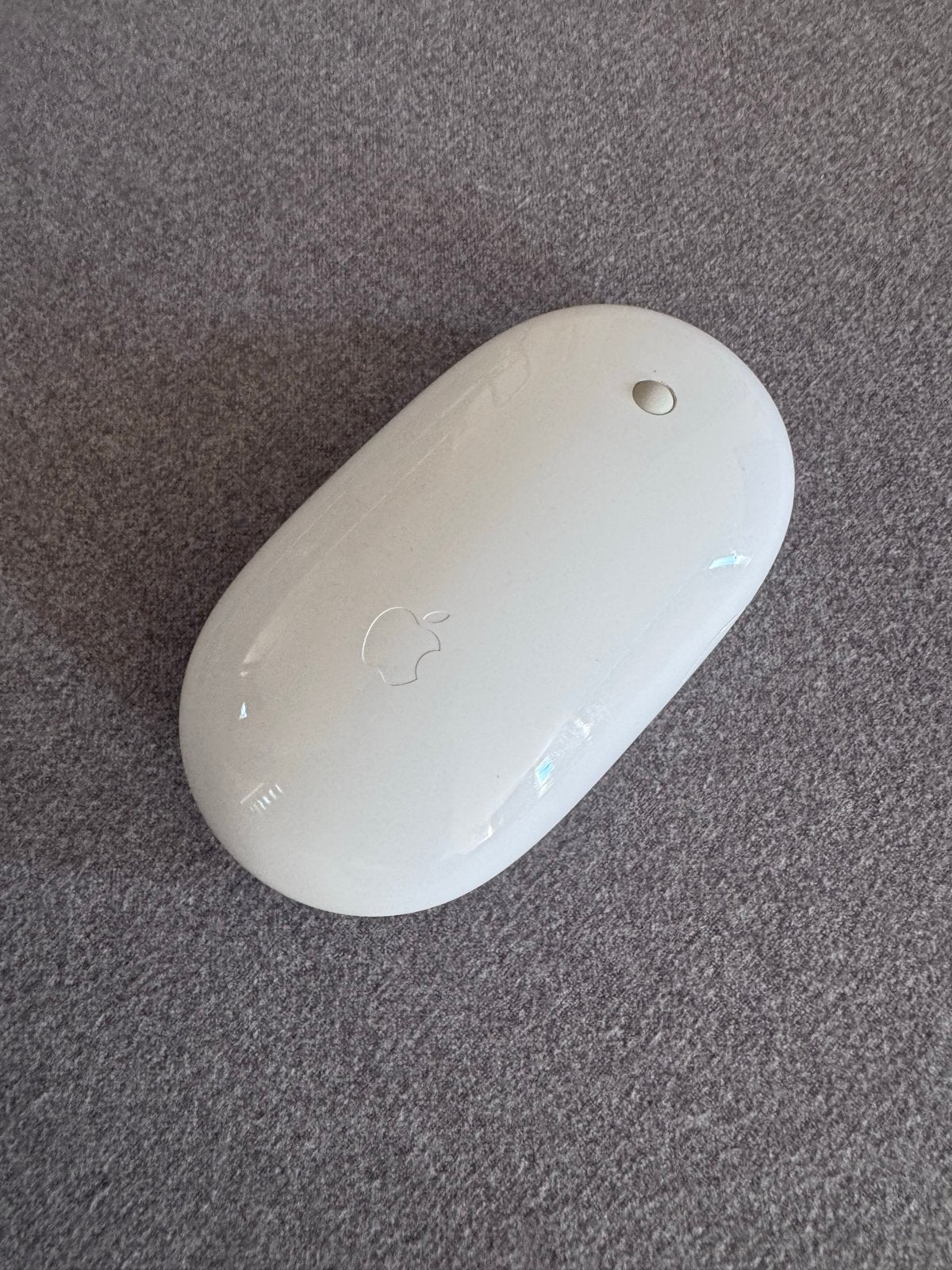Apple Mighty Mouse wireless with batteries, Computers en Software, Muizen, Ophalen, Zo goed als nieuw, Draadloos, Muis