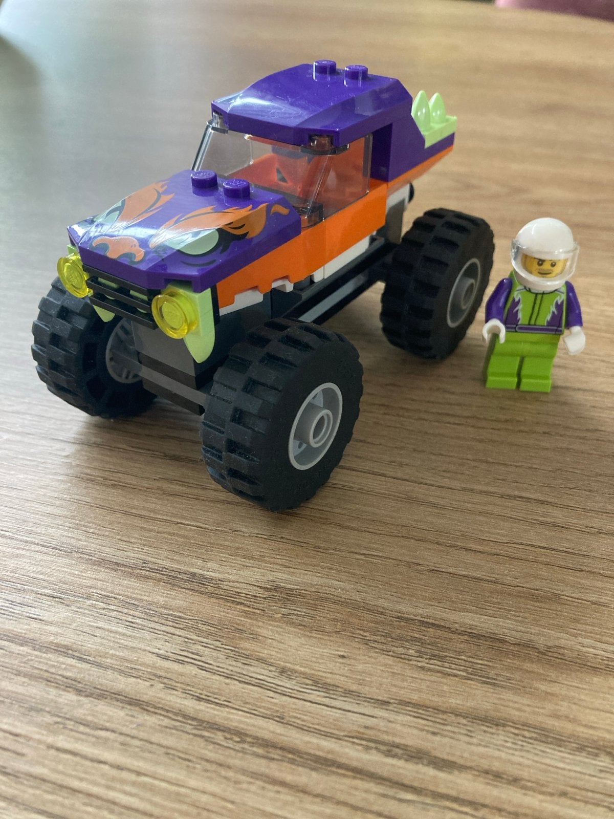 Lego City 60251 Monstertruck met Coureur, City, Lego, Ophalen of Verzenden, Zo goed als nieuw