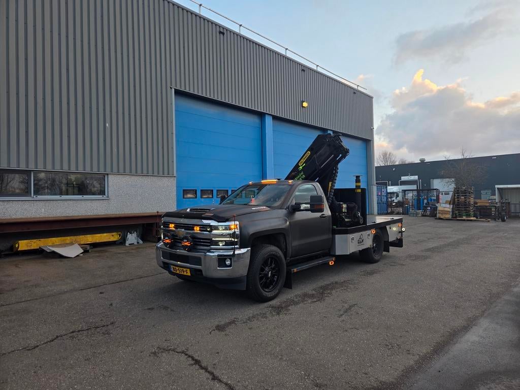 Chevrolet Silverado 3500HD met Palfinger autolaadkraan, Auto's, Particulier, Te koop
