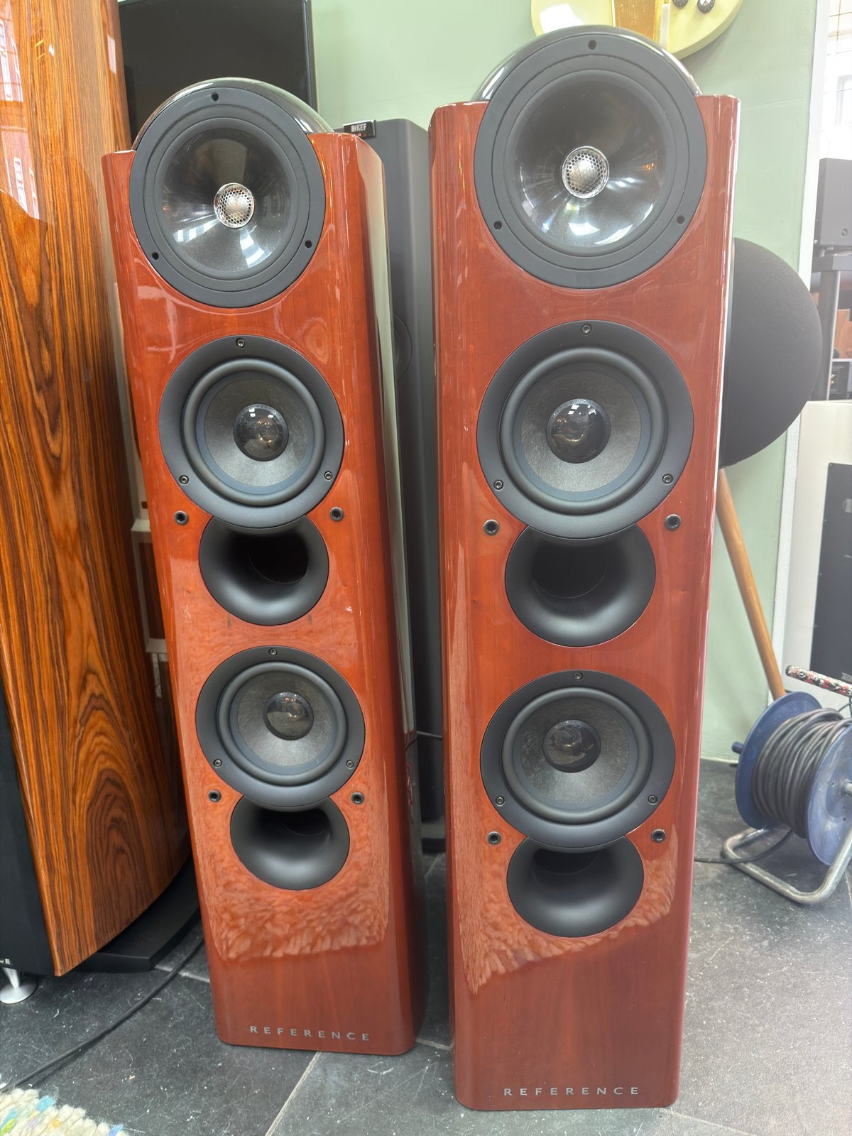 KEF Reference 203/2 luidsprekers in high gloss cherry, Stereo speakers, Gebruikt, Ophalen of Verzenden, 60 tot 120 watt