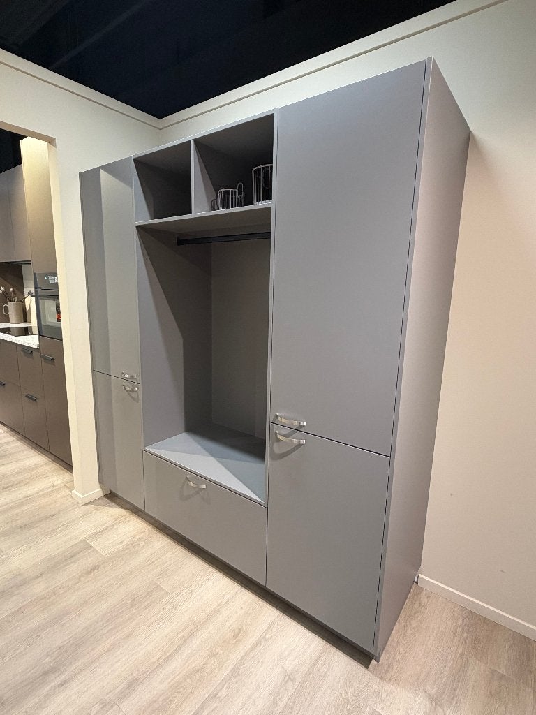 garderobe/ kapstok-kast showroom Häcker, Ophalen, 150 tot 200 cm, Zo goed als nieuw, Overige houtsoorten
