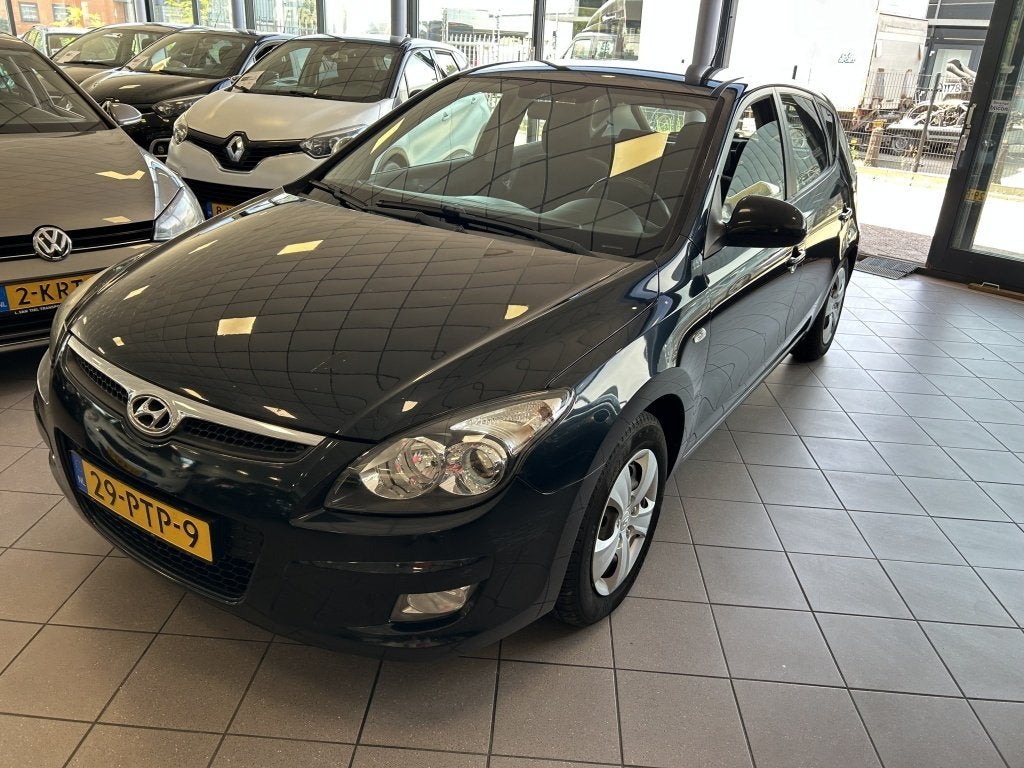 Hyundai i30 1.6i Dynamic CLIMAT APK 3-27 BJ 2011 !, Auto's, Hyundai, 127 pk, Gebruikt, 1591 cc, 4 cilinders