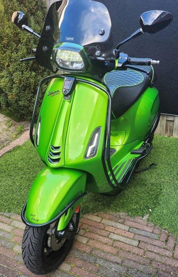 Vespa sprint S 4T E5 Full options 2024 sip teller, Ophalen, Maximaal 45 km/u, Vespa S, Zo goed als nieuw