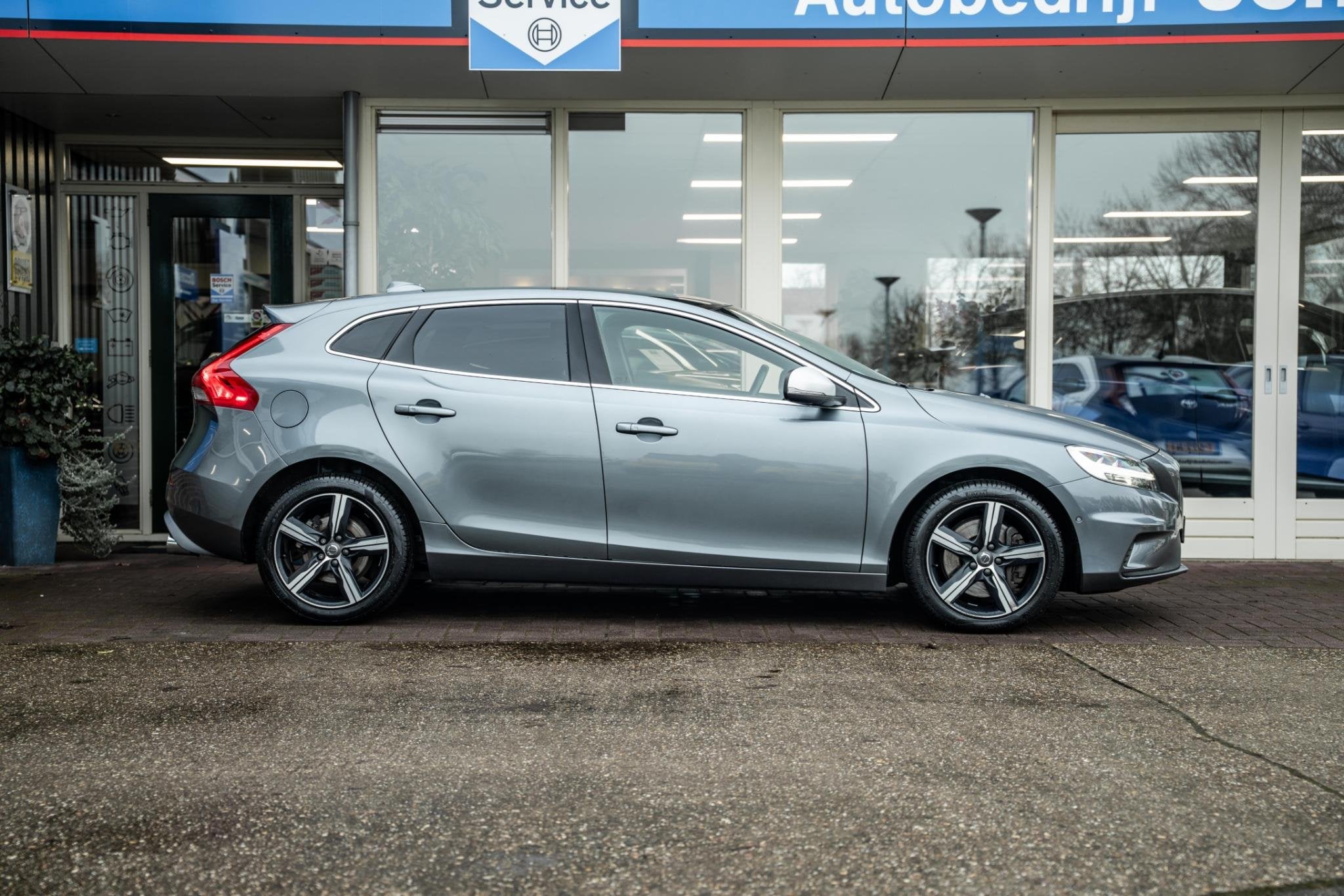 Volvo V40 1.5 T3 Kinetic, 12 maanden, Stof, Euro 6, 4 cilinders