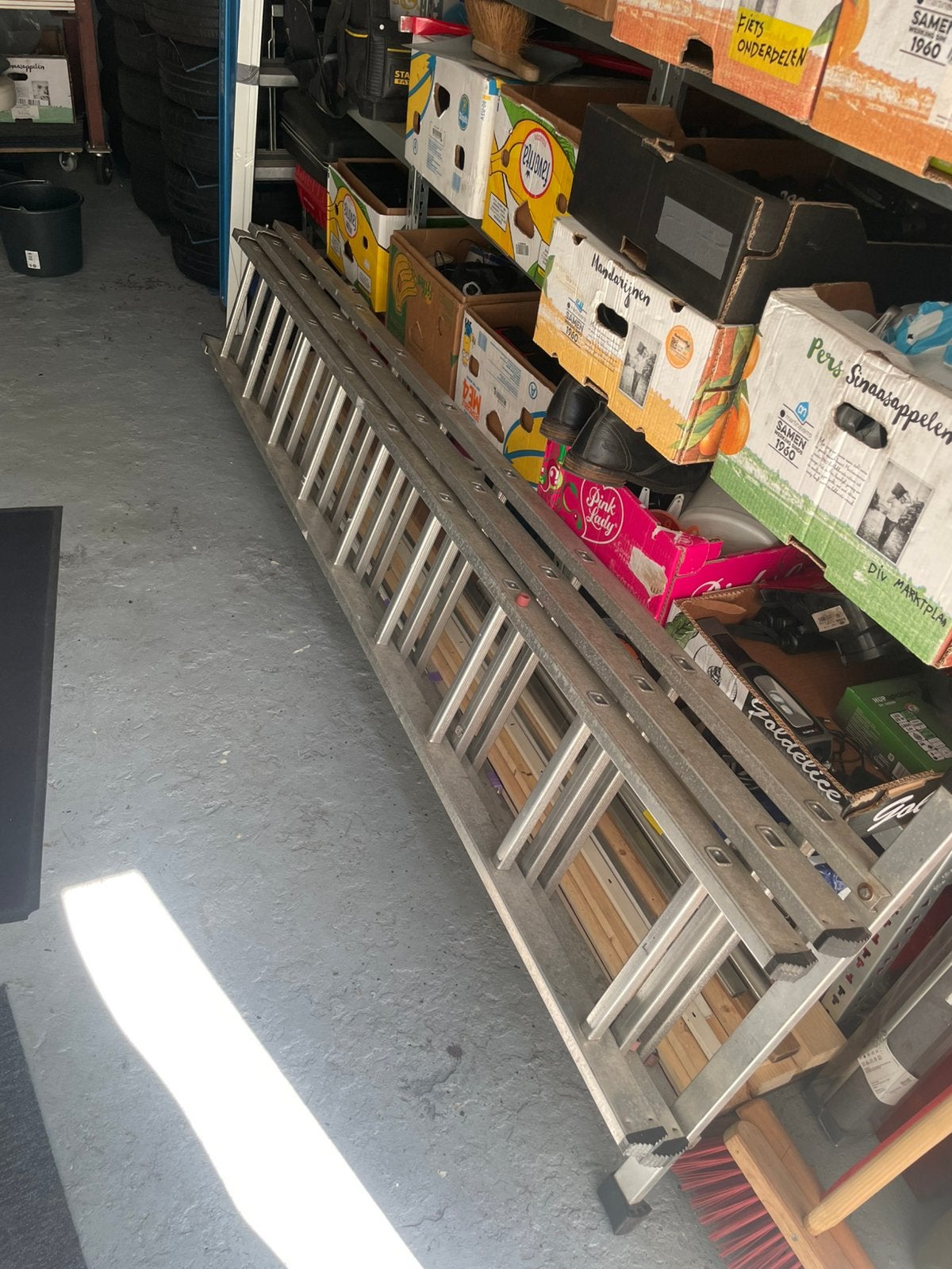 Uitschuifbare trap ladder, Ophalen, Zo goed als nieuw, 4 meter of meer