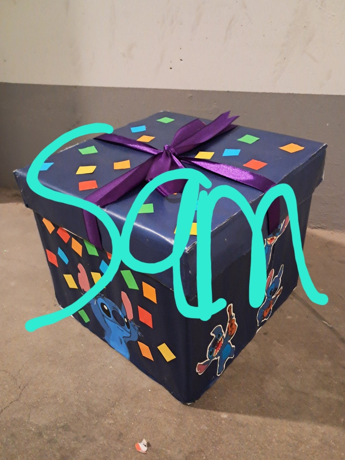 Stitch cadeau/surprise doos - Nieuw en handgemaakt, Ophalen of Verzenden, Nieuw, Knutselwerk