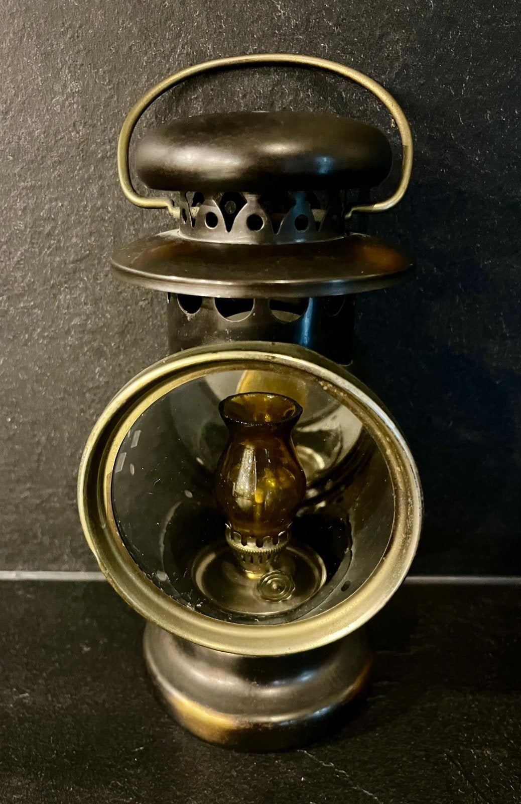 Antieke kleine olielamp / scheepslamp / fietslamp, Ophalen of Verzenden, Koper of Brons