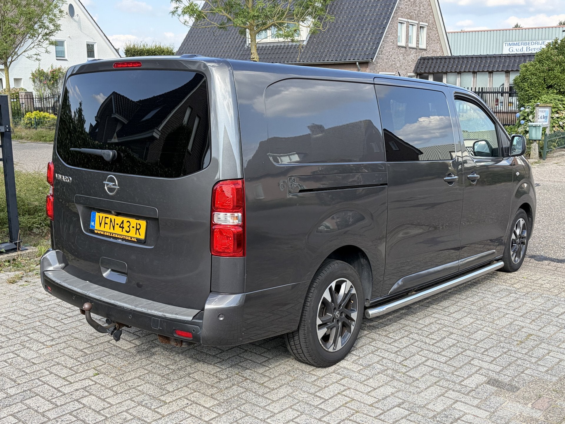 Opel Vivaro 2.0 CDTI 180PK Euro6 Aut. L3H1 DC Innovation+, Gebruikt, 4 cilinders, 2000 kg, Bedrijf