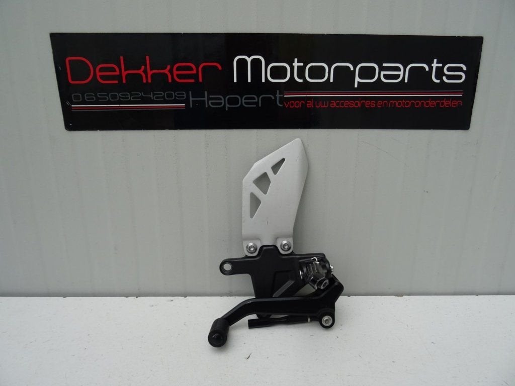 Schakelset / Linker Voetsteun Kawasaki ZX10R 2016-2019-2020, Gebruikt, -, -, Ophalen of Verzenden