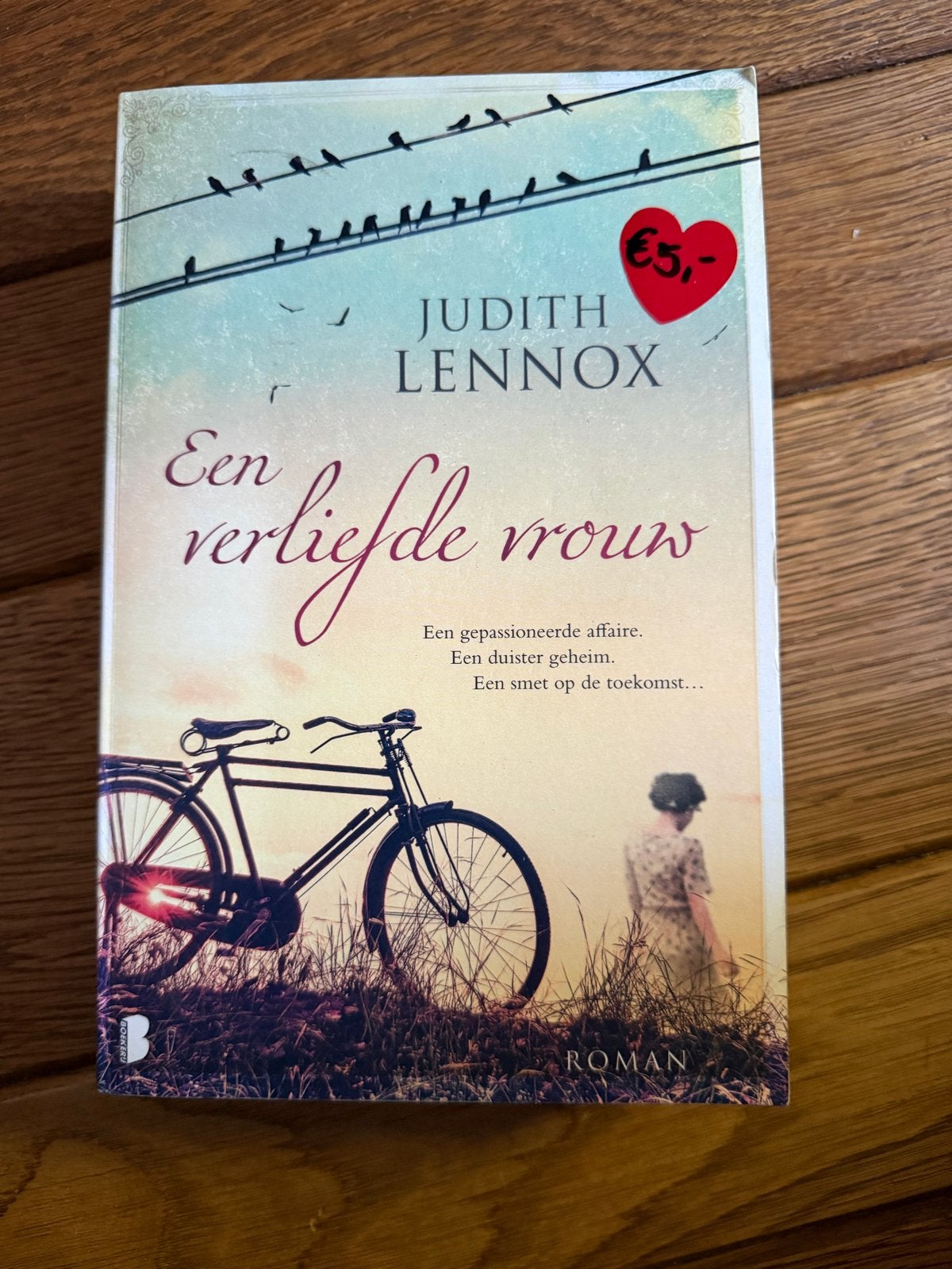 Een verliefde vrouw - Judith Lennox (Roman), Ophalen of Verzenden, Zo goed als nieuw, Nederland