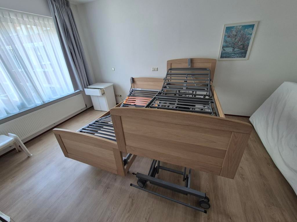Senioren bed hoog laag, Huizen en Kamers, Kamers te huur