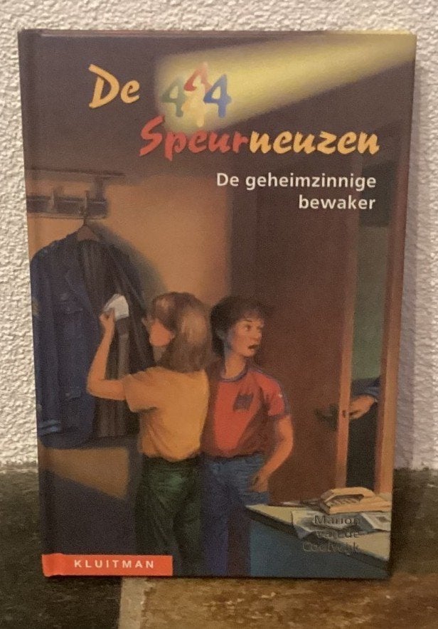 De 4 speurneuzen - de geheimzinnige bewaker 9789020671742, Ophalen of Verzenden, Zo goed als nieuw, Fictie algemeen