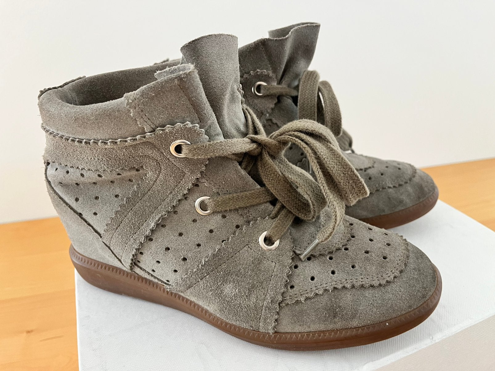 Isabel Marant Bobby, Kleding | Dames, Ophalen of Verzenden, Sneakers of Gympen, Grijs, Gedragen