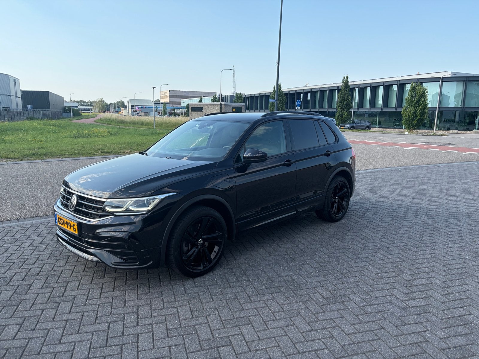 Volkswagen Tiguan Rline1.4 TSI Ehybrid 245pk DSG 2021 Zwart, 1800 kg, Zwart, Zwart, 1395 cc