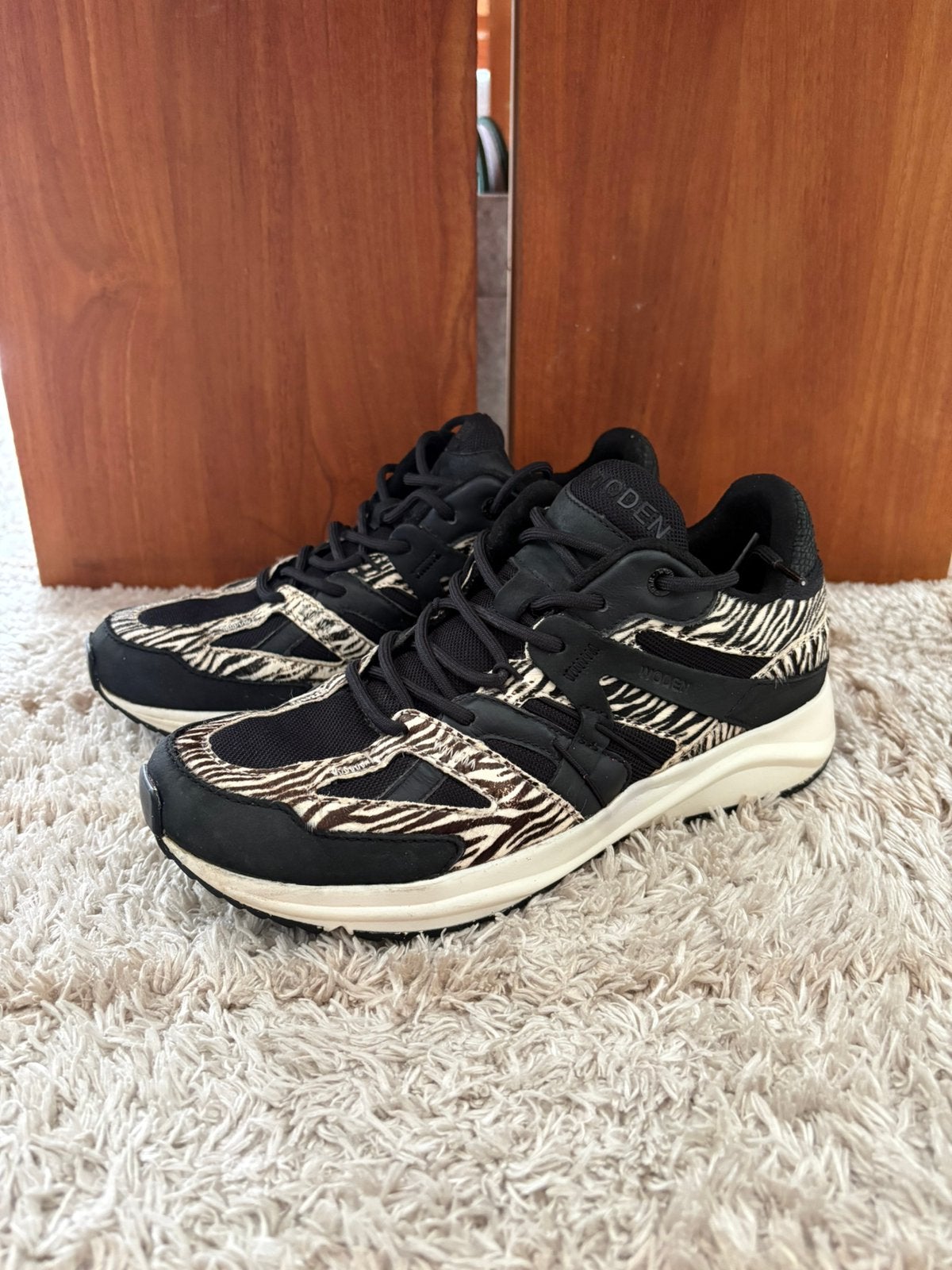 WODEN Eve Animal Fifty Zebra - zwart witte sneakers maat 38, Zwart, Ophalen of Verzenden, Sneakers of Gympen, Zo goed als nieuw
