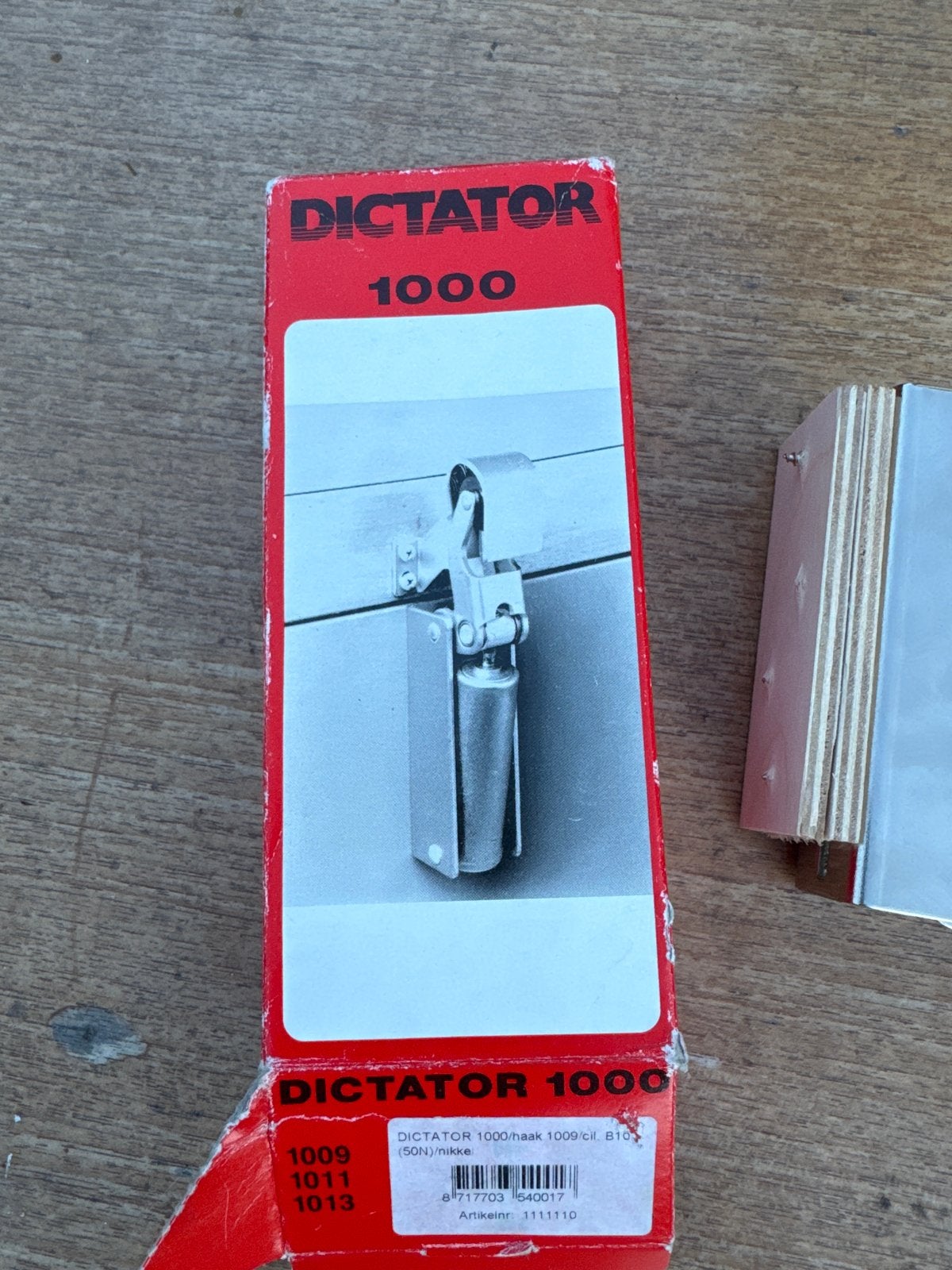 DICTATOR 1000 Deurvastzetter - Nieuw in doos, Ophalen of Verzenden, Nieuw, Overige materialen, Overige typen
