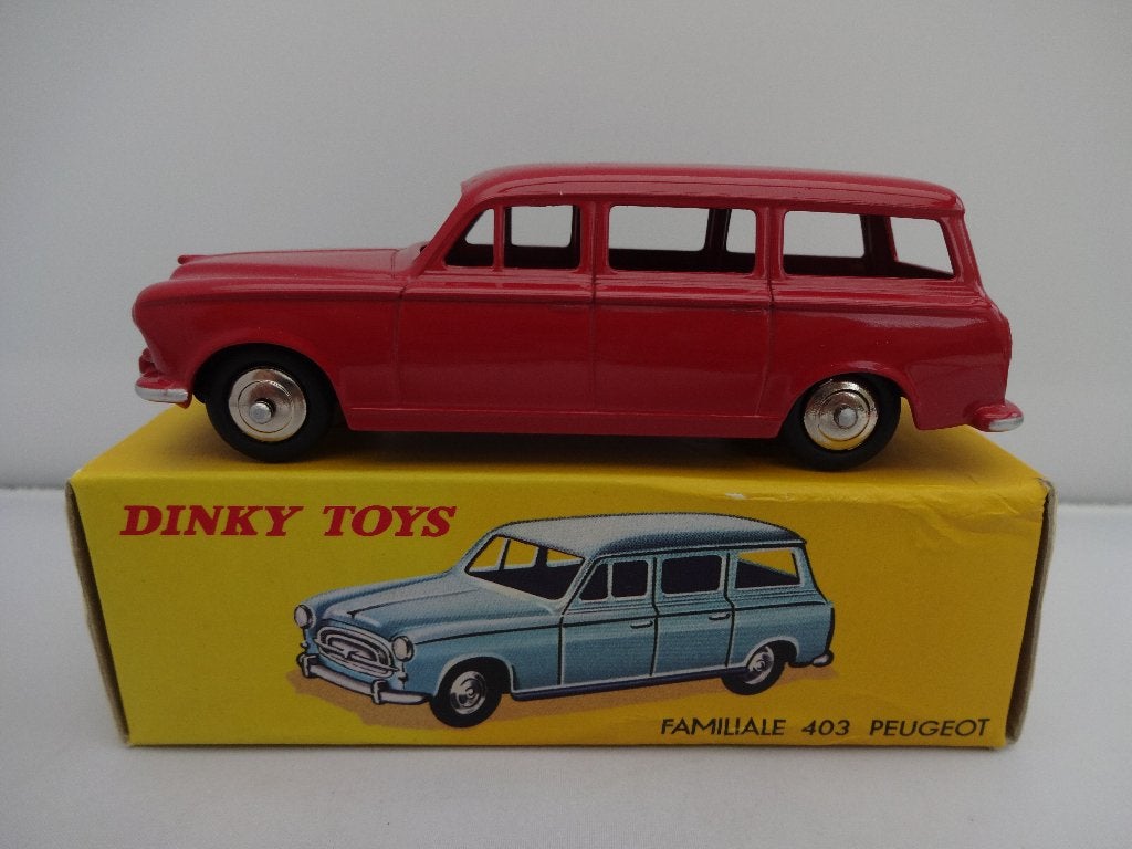 Peugeot 403 Familiale rood nr: 24F van Dinky Toys 1:43, Hobby en Vrije tijd, Modelauto's | 1:43, Ophalen of Verzenden, Nieuw, Auto