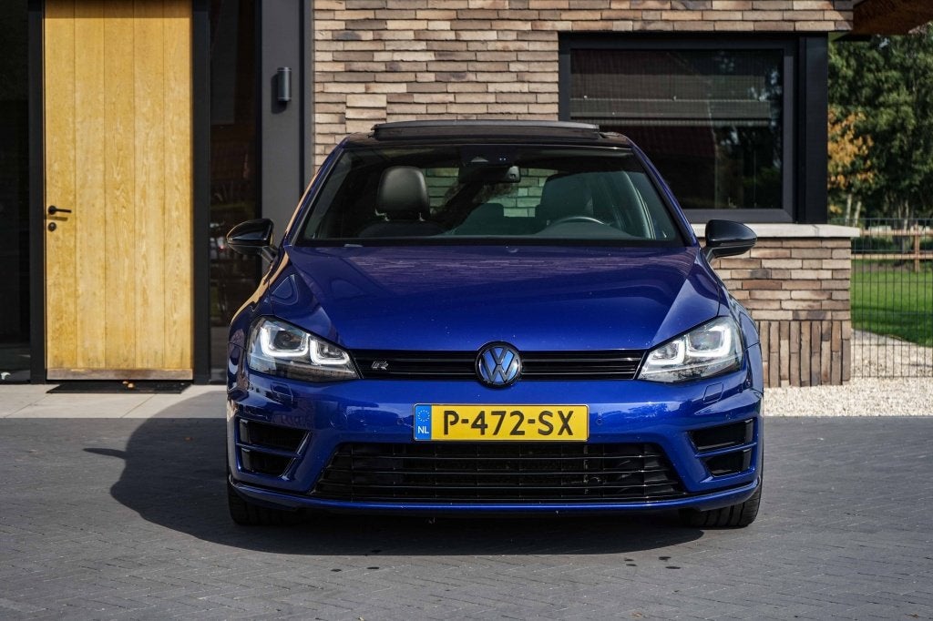 Volkswagen Golf 7R R20 4Motion 300PK Panorama handgeschakeld, Dealer onderhouden, Gebruikt, Euro 6, 4 cilinders