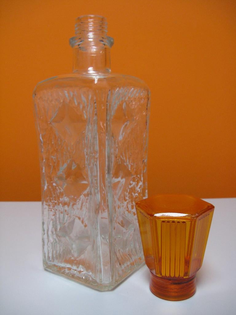 vintage helder glazen fles met oranje kunststof schroefdop, Ophalen of Verzenden