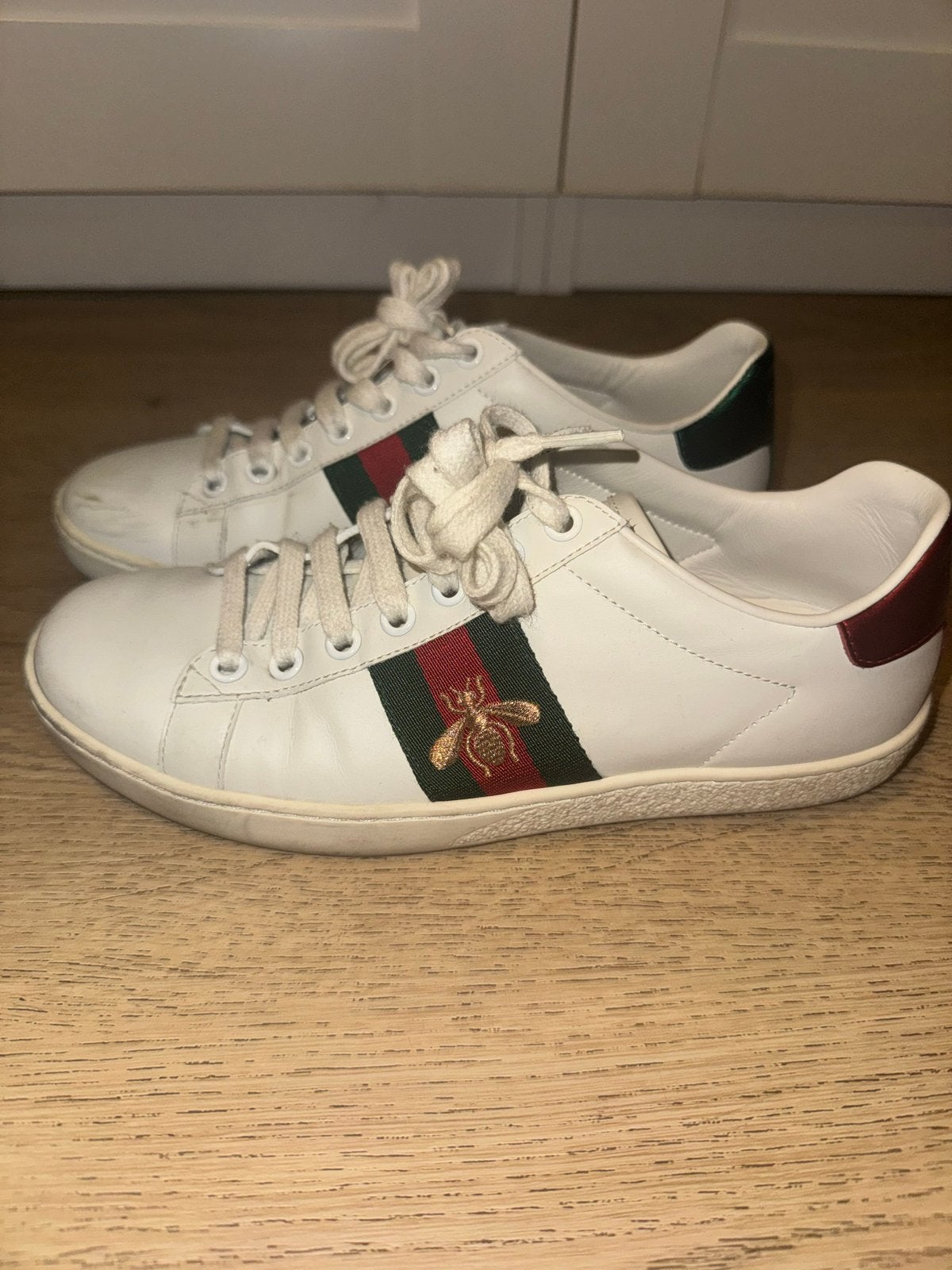 Gucci Ace sneakers met bijenborduurwerk, Ophalen of Verzenden, Gedragen, Wit, Sneakers of Gympen