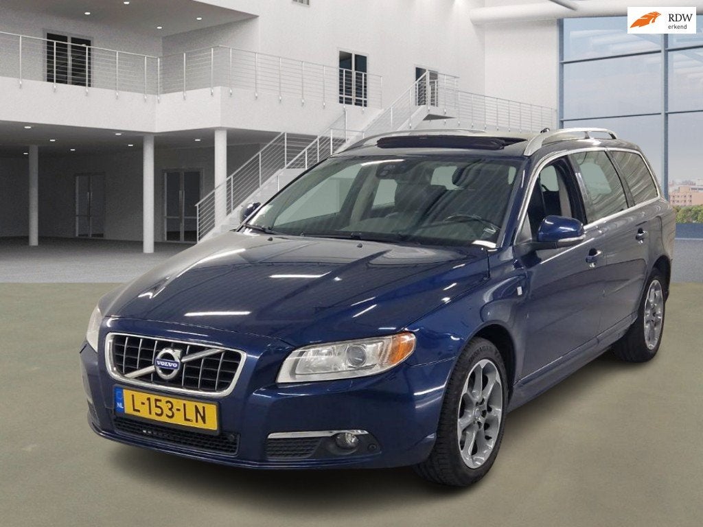 Volvo V70 2.0 T5 Momentum, Euro 5, Automatische klimaatregeling, 4 cilinders, Blauw