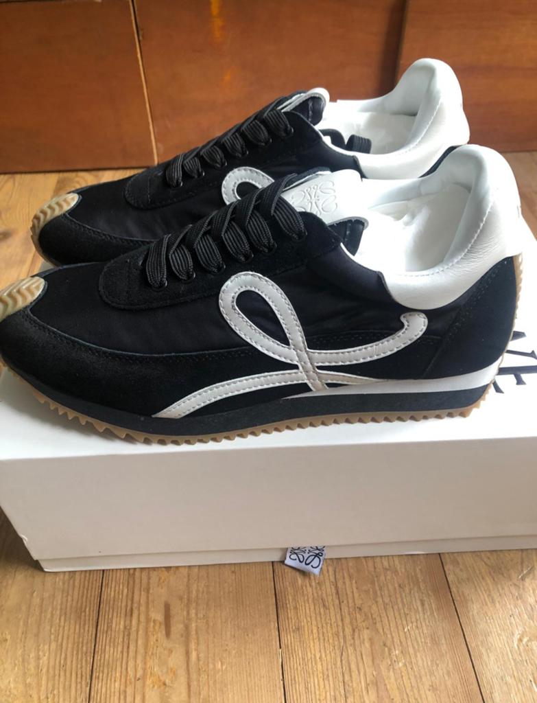 Loewe Flow Runner Sneakers 39 Zwart/Wit, Ophalen of Verzenden, Zo goed als nieuw, Zwart, Sneakers of Gympen