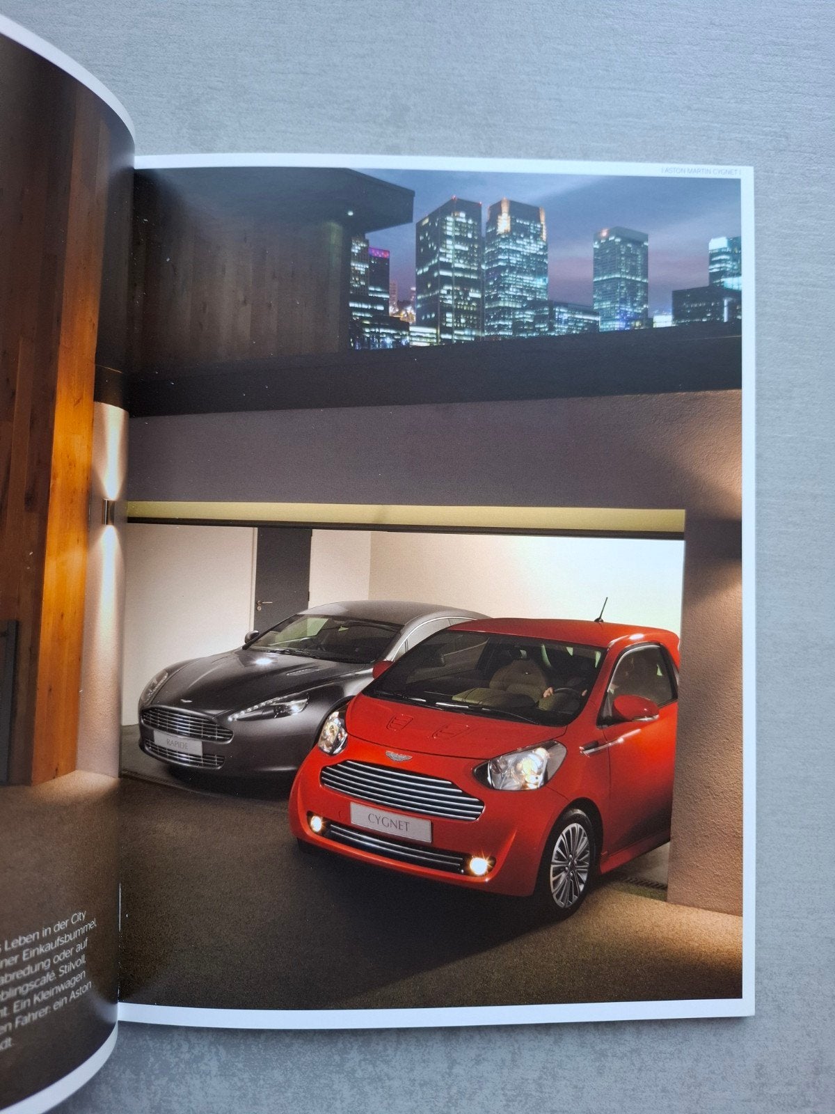 Aston Martin Cygnet brochure - 2011, Boeken, Ophalen of Verzenden, Zo goed als nieuw, Overige merken