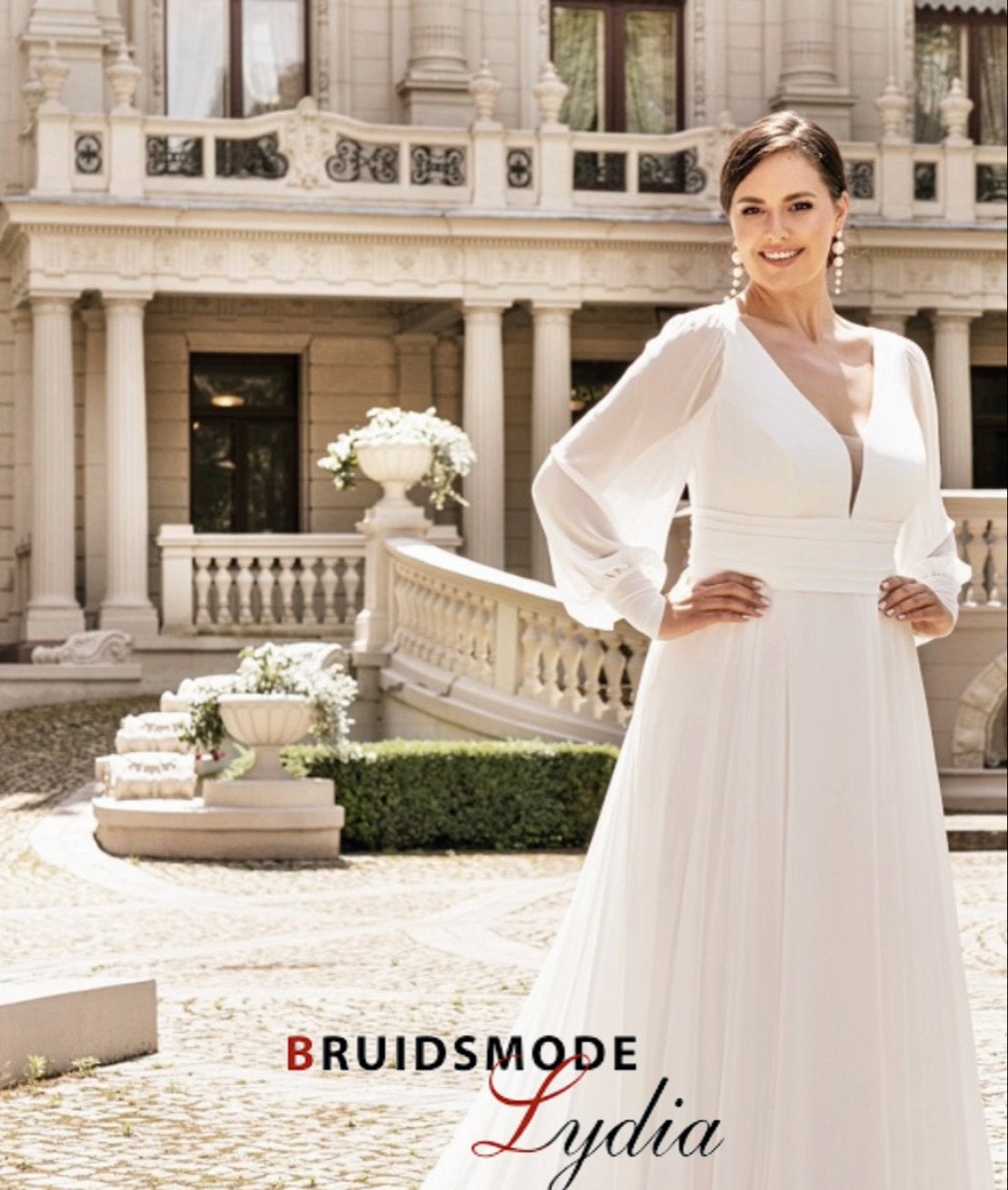 Elegante heerlijk zittende trouwjurk Maat 44,46,48,50, Ophalen, Zo goed als nieuw, Wit, Trouwjurk