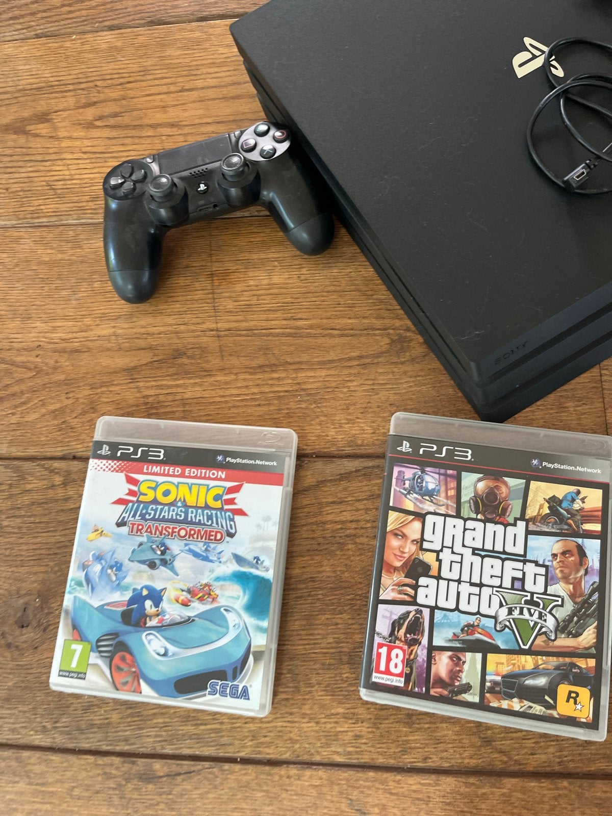 PlayStation met controller en 4 games, Spelcomputers en Games, Ophalen, Phat, 500 GB, Met 1 controller