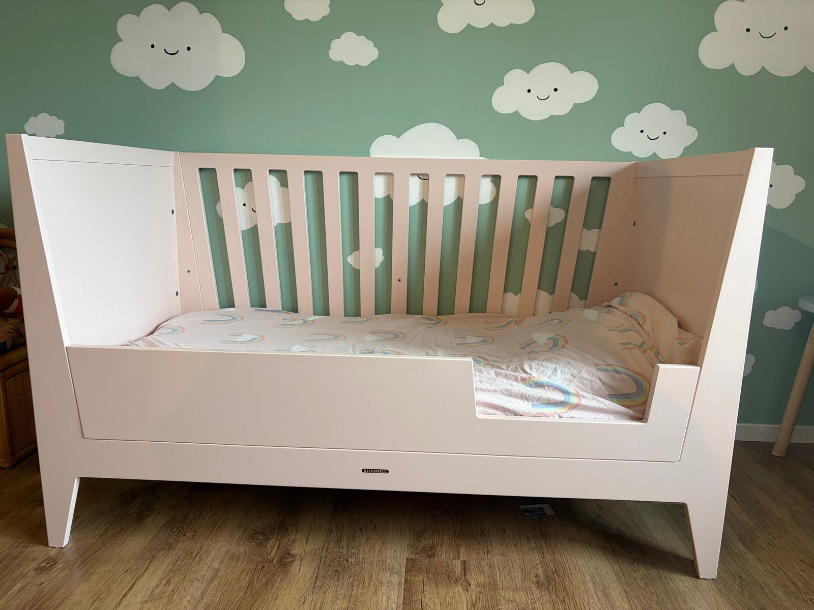 Babykamer / Ledikant Kidsmill Nikki / Ray roze 70x140, Kinderen en Baby's, Ophalen, Gebruikt, Ledikant