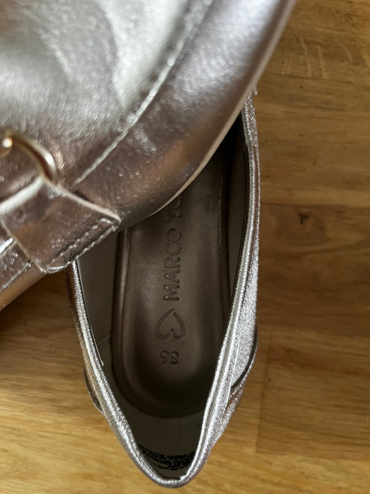 Goudkleurige instappers, maat 36 (Marco Tozzi), Kleding | Dames, Schoenen, Ophalen, Zo goed als nieuw, Overige kleuren, Instappers