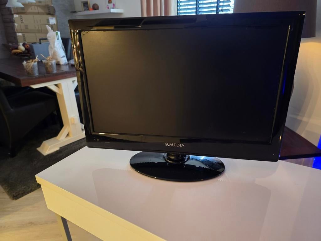 Q.MEDIA LCD TV - Compact en Veelzijdig, Audio, Tv en Foto, Televisies, Overige merken, Gebruikt, 50 Hz, Ophalen of Verzenden