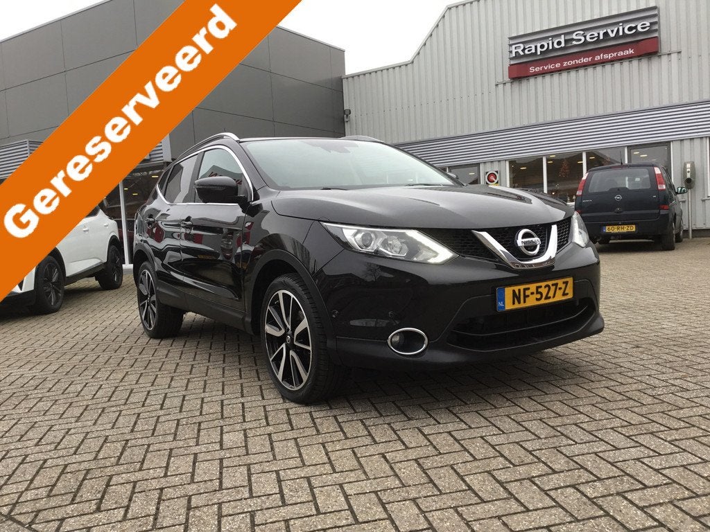 Nissan QASHQAI 1.2DIG-T Tekna+Panodak (bj 2017), Voorwielaandrijving, Gebruikt, Euro 6, 4 cilinders