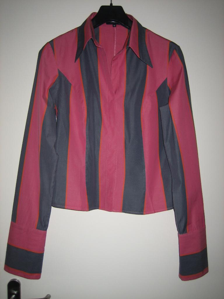 Zeer aparte roze-grijs gestreepte blouse MARK, 40 snazzeys, Kleding | Dames, Blouses en Tunieken, Nieuw, Maat 38/40 (M), Roze
