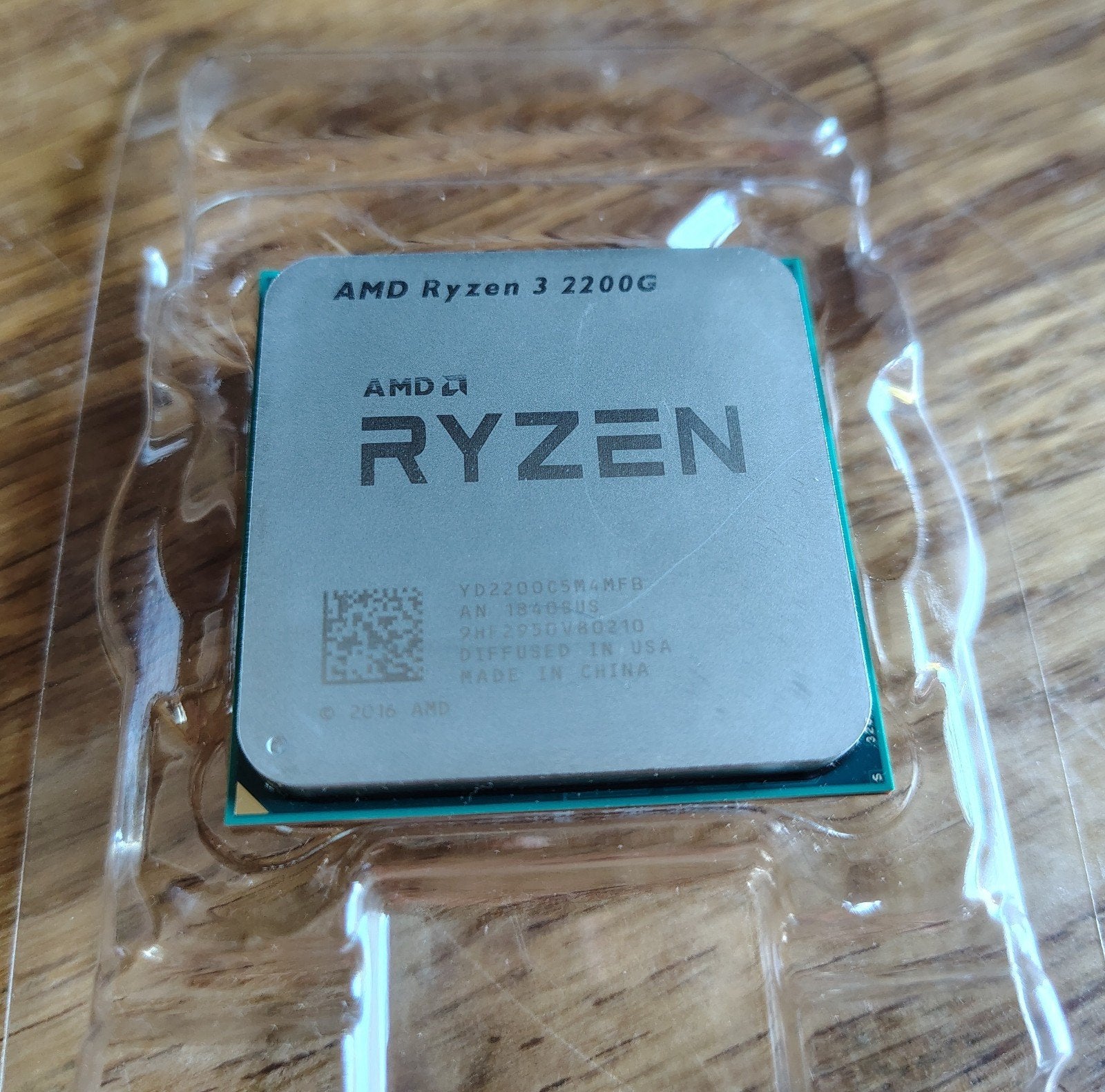 AMD Ryzen 3 2200G Processor (quadcore / met 4 cores), Computers en Software, Processors, Gebruikt, 4-core, AM4, 3 tot 4 Ghz