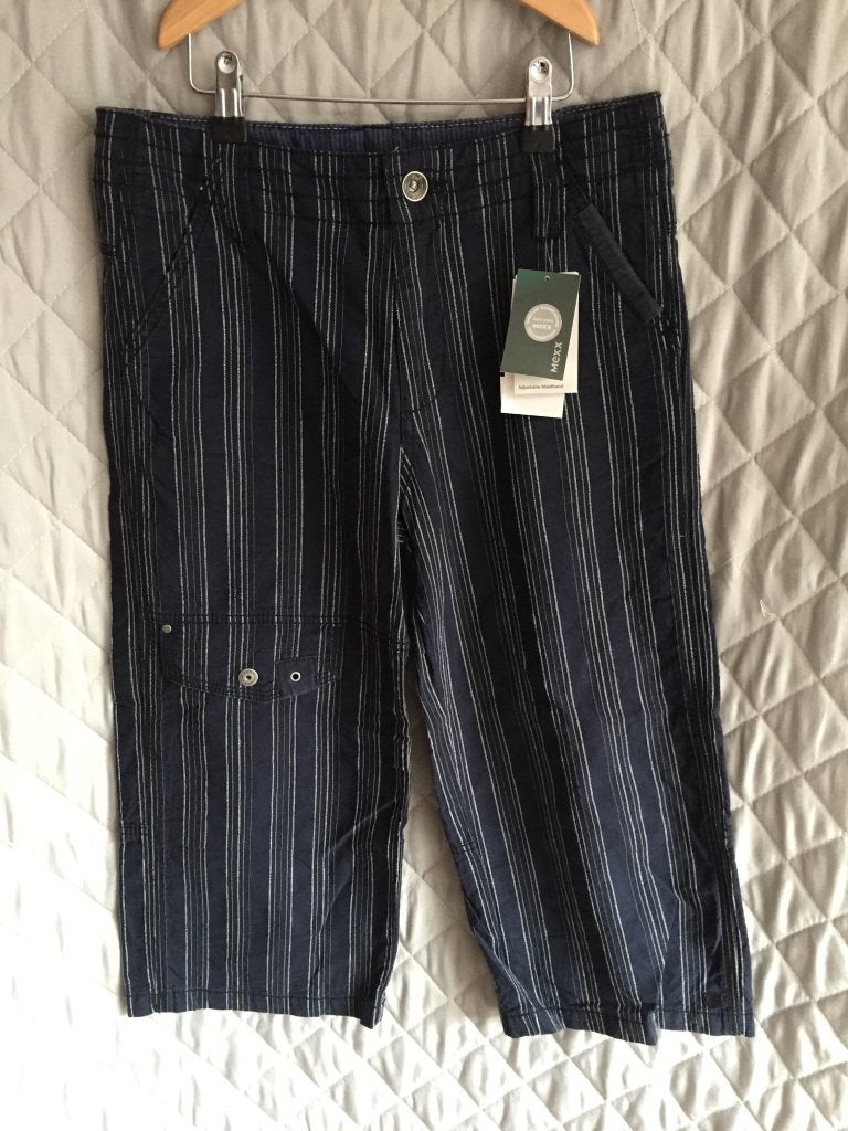 Mexx nieuwe korte broek maat 152 (3B1) (j)