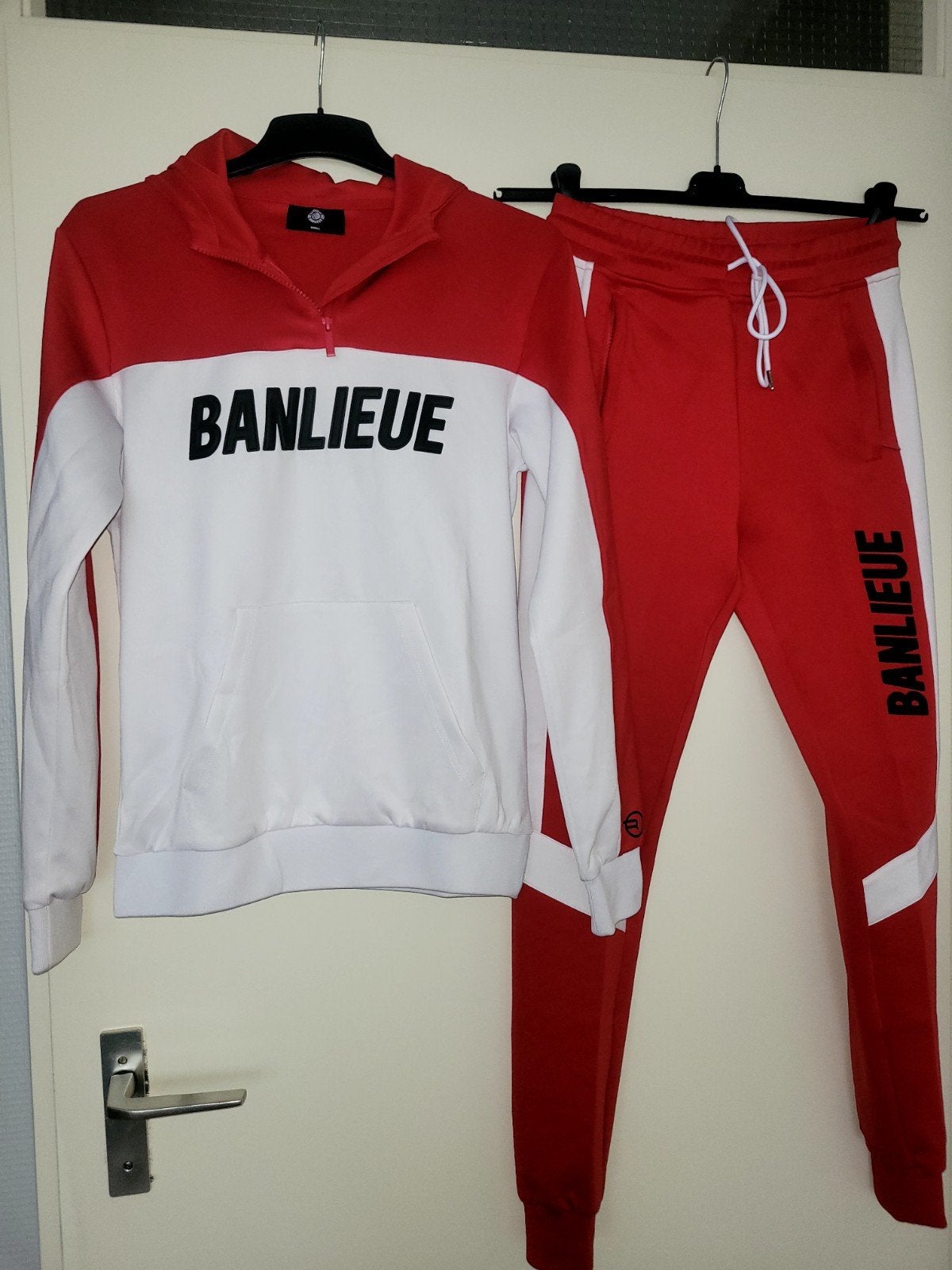 Banlieue trainingspak rood/wit - Maat S, Ophalen of Verzenden, Zo goed als nieuw, Rood, Maat 46 (S) of kleiner